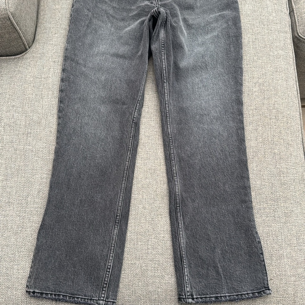 A&F - The 90’s Straight Ultra High Rise Curve Love Jeans - Picture 14 of 16